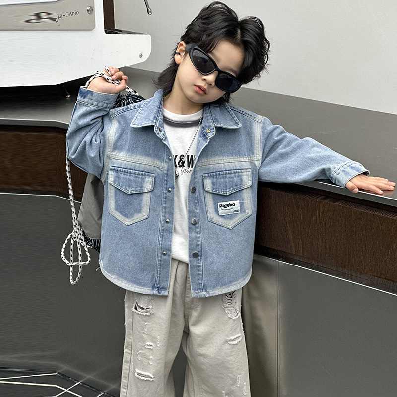 春秋のファッション男の子デニムジャケットフロントポケット幼児 - Baby Clothes のレビューと価格