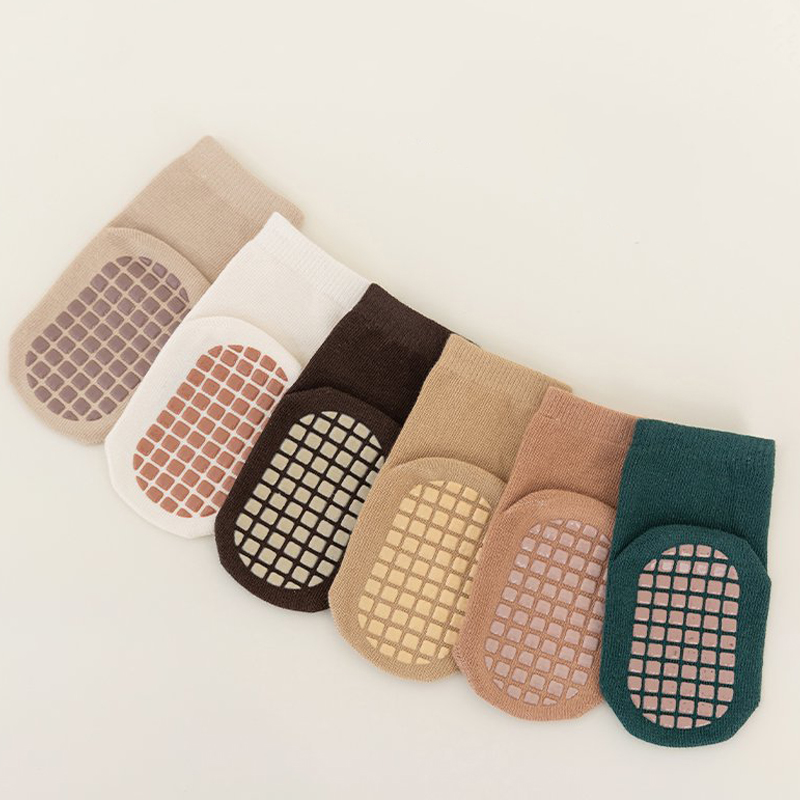 6足組のかわいい漫画動物柄ベビー滑り止めフロアソックス、0- - Unisex Baby Socks Non Slip のレビューと価格