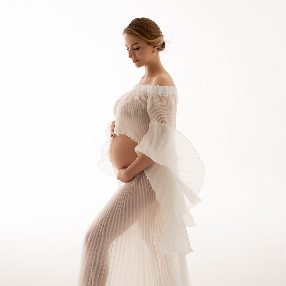 プリーツマタニティ写真撮影用ドレス ホワイトメッシュガウン  - Maternity Wear のレビューと価格