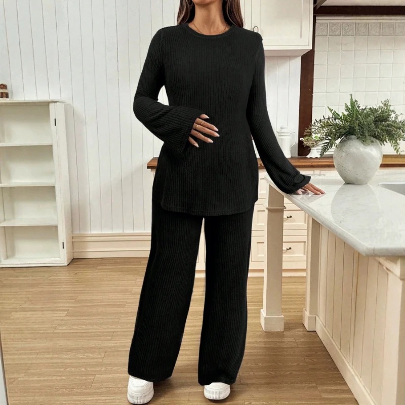ニットマタニティスーツ ホーンロングスリーブスリットトップ  - Maternity Wear のレビューと価格